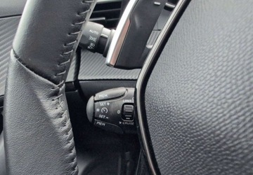 Peugeot 2008 II SUV 1.2 PureTech 130KM 2023 Peugeot 2008 PureTech 130 Allure SS EAT8 SalonPL FVat 2023 1.2 Benzyna, zdjęcie 16