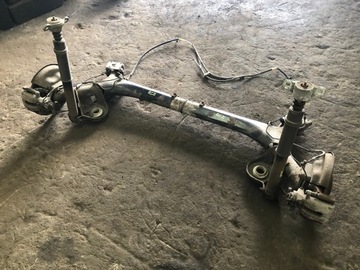 BELKA ZAWIESZENIA TYŁ PEUGEOT RCZ