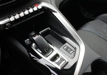 Peugeot 3008 II Crossover Facelifting  1.2 PureTech 130KM 2022 Peugeot 3008 Allure Pack EAT8 z Gwarancja Od RiA 1.2 Benzyna 130KM, zdjęcie 11