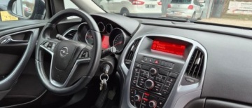 Opel Astra J Sports Tourer Facelifting 1.6 Twinport ECOTEC 115KM 2014 Opel Astra Salonowy 1.6 benzyna serwisowany. 1.6 Benzyna 115KM, zdjęcie 31