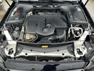 Mercedes Klasa E W213 Limuzyna 2.0 220d 194KM 2017 Mercedes E 220 Kamery360 Podgrz. Skóra Virtual, zdjęcie 14