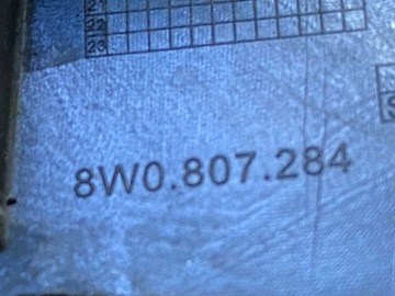 AUDI A4 8W B9 VÝZTUHA NÁRAZNÍKU PRAVÝ PŘEDNÍ 8W0807284