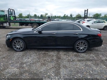 Mercedes Klasa E W214 2023 Mercedes-Benz Klasa E 350 4Matic 2023 2.0l 2.0 Benzyna 255KM, zdjęcie 2