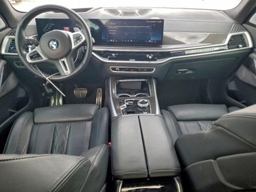 BMW X7 2024 BMW X7 M60i 2024 4.4l 4.4 Benzyna 523KM, zdjęcie 8
