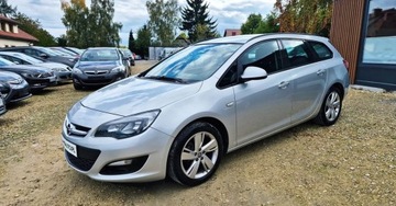 Opel Astra J Sports Tourer Facelifting 1.4 Turbo ECOTEC 120KM 2013 Opel Astra BENZYNA nawigacja KAMERA LIFT super okazja polecamy, zdjęcie 23