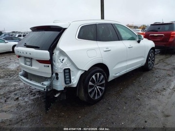 Volvo XC60 II 2023 Volvo XC 60 B5 Plus Bright Theme, 2023r., 4x4, 2.0L 2.0 Benzyna 247KM, zdjęcie 2