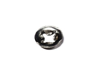 KLAMRA EMBLEMATU TYŁ NA KLAPĘ MERCEDES W111 W112