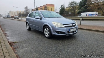Opel Astra H Hatchback 5d 1.4 TWINPORT ecoFLEX 90KM 2007 Opel Astra Opel Astra III 1.4 Benz Klima II kpl opon 1.4 Benzyna 90KM, zdjęcie 3
