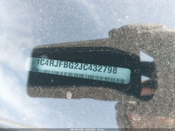 Jeep Grand Cherokee IV 2018 Jeep Grand Cherokee 2018 JEEP GRAND CHEROKEE LIMITED 4X4 3.6 Benzyna 293KM, zdjęcie 15