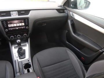 Skoda Octavia III Kombi Facelifting 2.0 TDI 150KM 2018 Skoda Octavia 2.0 TDI, Salon Polska, zdjęcie 7
