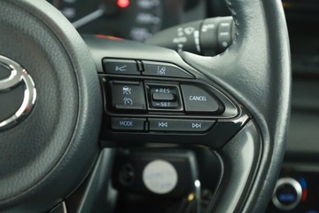 Toyota Yaris IV Hatchback 1.5 Hybrid Dynamic Force 116KM 2022 Toyota Yaris 1.5 VVT-i Hybrid, Salon Polska, zdjęcie 12