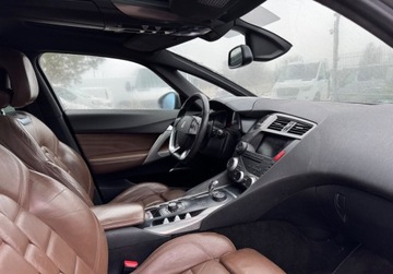 DS 5 Hatchback (Citroen) 2.0 HDi Hybrid4 200KM 2012 Citroen DS5 2.0 HDi Hybrid4 2012r brazowa skora 4WD 2.0 Hybryda 200KM, zdjęcie 4