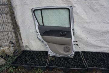 DVEŘE LEVÝ ZADNÍ DAIHATSU SIRION JE 05-10