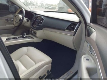 Volvo XC90 II 2024 Volvo XC 90 B5 Plus Bright Theme 2024 2.0l 2.0 Benzyna 247KM, zdjęcie 9