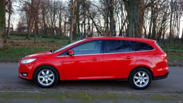 Ford Focus III Kombi Facelifting 2.0 TDCi 150KM 2016 .. Nawigacja .. Grzana Kierownica , Fotele i SZYBY .. Czujniki parkowania ., zdjęcie 4