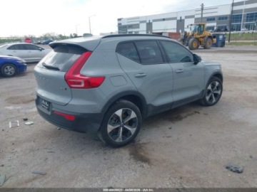 Volvo XC40 2024 Volvo XC 40 B5 Dark Theme 2024 2.0 Benzyna 247KM, zdjęcie 4