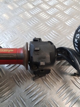 KIEROWNICA LEWA + PRZEŁĄCZNIK LEWY ŚWIATEŁ HONDA CBR 900RR SC33 96R-