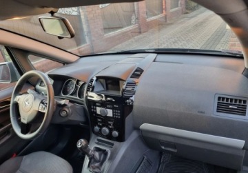 Opel Zafira B 1.6 Twinport ecoFLEX 115KM 2010 Opel Zafira 1.6I LPG 7-osob Zadbane Polecam. 1.6 BenzynaLPG 115KM, zdjęcie 14