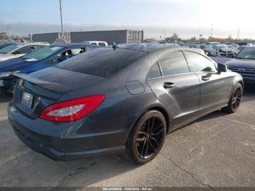 Mercedes CLS W218 2012 Mercedes-Benz CLS 550 2012 4.6l 4.6 Benzyna 402KM, zdjęcie 5
