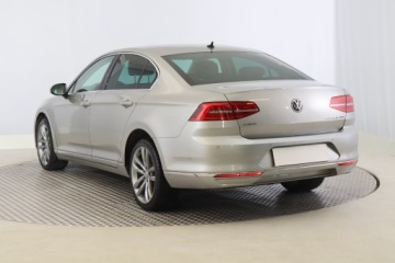 Volkswagen Passat B8 Limousine 2.0 TDI 150KM 2015 VW Passat 2.0 TDI, Salon Polska, 1. Właściciel, zdjęcie 3