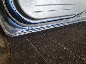 DVEŘE KOMPLETNÍ PRAVÝ PŘEDNÍ FORD FUSION I W3