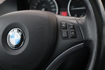 BMW Seria 3 E90-91-92-93 Touring E91 2.0 318d 143KM 2011 BMW 3 318 d, Xenon, Klima, Klimatronic, Tempomat, zdjęcie 15
