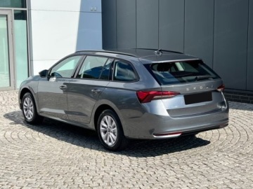 Skoda Octavia IV Kombi 2.0 TDI 150KM 2026 SKODA Octavia Drive Essence 2.0 TDI DSG Combi 150KM 2026, zdjęcie 1