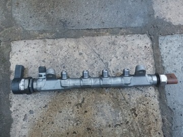 Audi VW 2.0 TDI CFF listwa wtryskowa czujnik 03L130089J 057130764AB orygin