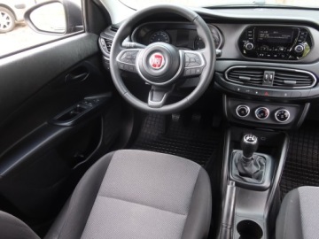 Fiat Tipo II Sedan Facelifting 1.0 T3 Turbo 100KM 2020 Fiat Tipo 1.0 FireFly, Salon Polska, zdjęcie 6