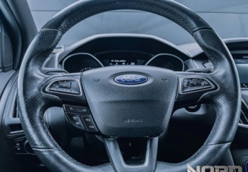 Ford Focus III Sedan Facelifting 1.0 EcoBoost 125KM 2017 Ford Focus Bezwypadkowy, FV23, ST-Line, KredytowanieLeasing, gwarancja 12m, zdjęcie 12