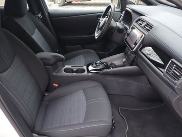 Nissan Leaf II Hatchback Facelifting 39kWh 150KM 2023 Nissan Leaf 40 kWh, SoH 95%, Salon Polska, zdjęcie 8