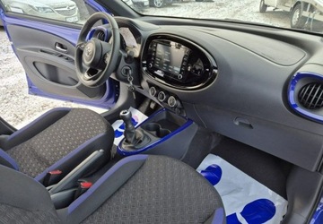 Toyota Aygo X 1.1 VVT-i 72KM 2022 Toyota Aygo X SalonPolska Tylko 4500 Km PelenSerwis JakNowy Benzyna, zdjęcie 14