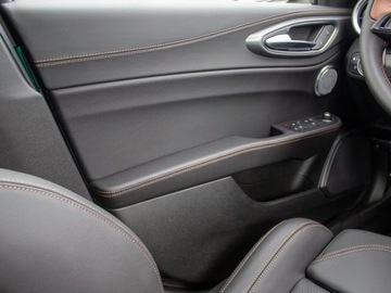 Alfa Romeo Giulia II Sedan Facelifting 2023 2.0 GME Turbo 280KM 2025 ALFA ROMEO Giulia Turbo Intensa Q4 Sedan 2.0 (280KM) 2025, zdjęcie 6