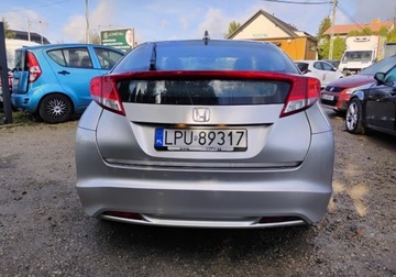 Honda Civic IX Hatchback 5d 2.2 i-DTEC 150KM 2012 Honda Civic 2012r, 2.2 CDTI. Lekko uszkodzony lewy przod. Jezdzi. 2.2, zdjęcie 18