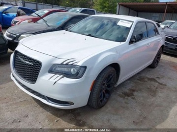 Chrysler 300C II 2019 Chrysler 300 2019r., 3.2l, od ubezpieczalni 3.2 Benzyna 291KM, zdjęcie 1