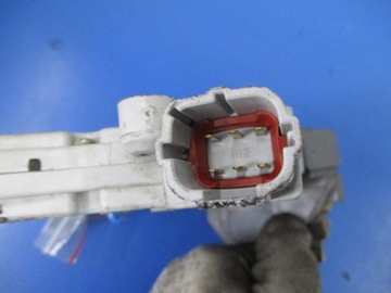 NISSAN OE 825528H710 ZÁMEK DVEŘE