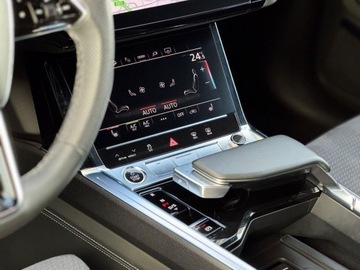 Audi Q8 e-tron 95kWh 340KM 2023 Audi Q8 Sportback e-tron S-line LED Matrix Black Pakiet Elektryczny 340KM, zdjęcie 12