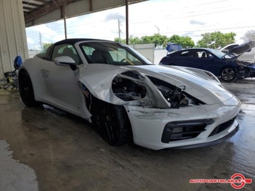 Porsche 911 992 2024 Porsche 911 Targa 4 GTS Auto Punkt 3.0 Benzyna 473KM, zdjęcie 3