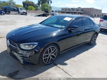 Mercedes Klasa E W213 2022 Mercedes-Benz Klasa E 350, 2022r., 2.0L 2.0 Benzyna 255KM, zdjęcie 1