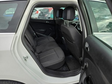 Opel Astra J Sports Tourer 1.4 Turbo ECOTEC 140KM 2012 Opel Astra 1,4 benzyna 140KM zarejestrowany, zdjęcie 6