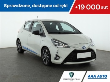 Toyota Yaris III Hatchback 5d Facelifting Hybrid 100KM 2017 Toyota Yaris 1.5 Hybrid, Automat, Skóra, Klima