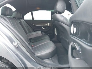 Mercedes Klasa E W213 2020 Mercedes-Benz Klasa E 2020 Mercedes-Benz E-Class E 450 4MATIC Sedan 2.0, zdjęcie 9