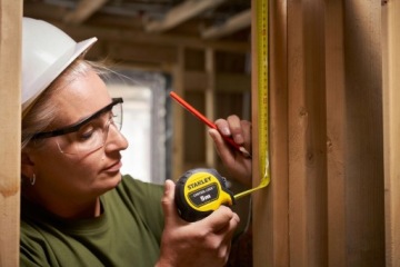 STANLEY Рулетка 5 м ControlLock STHT37231