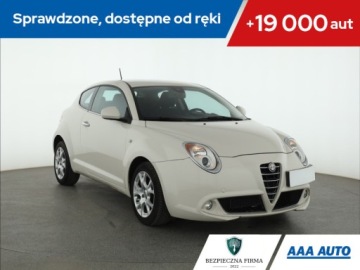 Alfa Romeo MiTo Hatchback 3d 1.4 MultiAir 16v 105KM 2011 Alfa Romeo MiTo 1.4 MultiAir, Salon Polska, Klima