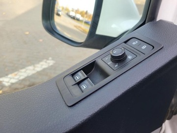 Volkswagen Caravelle T6 Transporter 2.0 TDI 150KM 2017 caravelle Trend * 2.0l TDI 150KM*9io osobowy * 155490km * Fabryczny lakier, zdjęcie 7