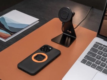 Магнитный чехол Quad Lock Mag для iPhone 15 Pro