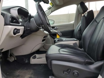 Chrysler Pacifica II 2023 Chrysler Pacifica Hybrid Touring L 2023 3.6l 3.6 Hybryda 260KM, zdjęcie 7