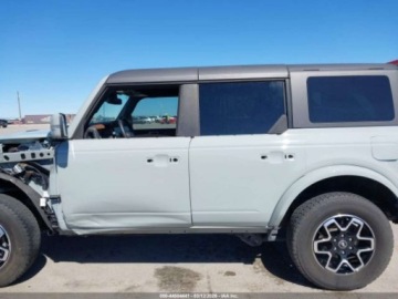 Ford Bronco VI 2024 Ford Bronco Outer Banks 2024 2.3 Benzyna 275KM, zdjęcie 2