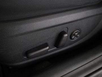 Kia Optima II Sedan PHEV 2.0 GDI 205KM 2016 Kia Optima PHEV skóra panorama navi harman/kardon, zdjęcie 39