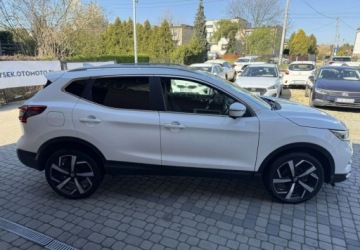 Nissan Qashqai II Crossover Facelifting 1.6 DiG-T 163KM 2018 Nissan Qashqai 1,6 DIG-T 163KM Klima Navi Kamera 360 Panorama 1.6, zdjęcie 4